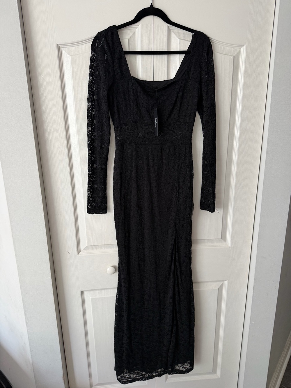 Lulu's Black Lace Long-Sleeve Maxi Dress with Thigh Slit - Picture 4 of 8